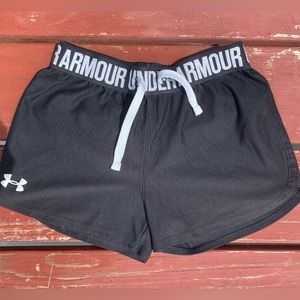 Youth medium black Under Armor shorts